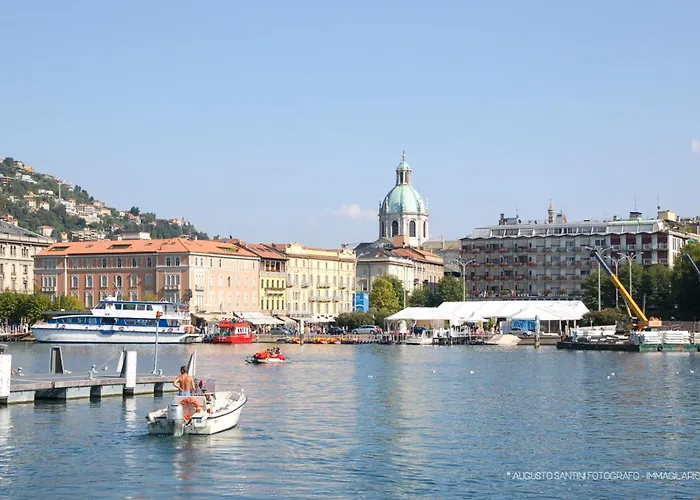 Lake Como Holiday Apartments 公寓