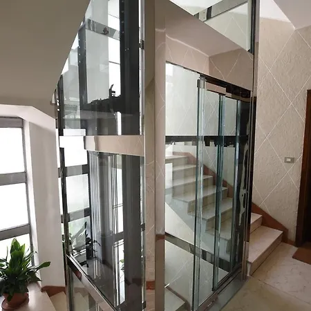 Lake Como Holiday Apartments 公寓